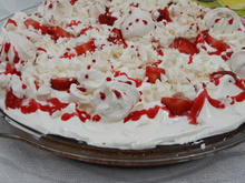 Torta de morango com suspiros
