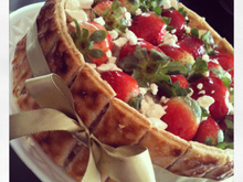 Bolo de morangos e suspiros