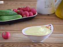 Como fazer maionese ou lactonese sem ovo: uma receita muito fácil, ideal para evitar riscos (também com opção sem lactose)