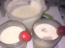 Suco de acerola com leite e chia