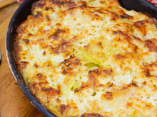 O bacalhau cremoso gratinado que faço todo Natal: a receita de família com batatas que todo mundo ama