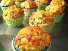 Muffin de espinafre e queijo feta