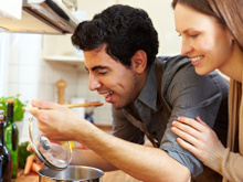 Comportamentos anti-higiênicos para você NUNCA fazer na sua cozinha