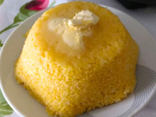 Cuscuz de micro-ondas na caneca doce ou salgado: receita para um lanche rápido e gostoso