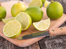 Limão: descubra os mitos e verdades dessa fruta