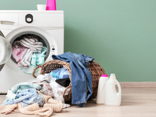 Esse item para máquina de lavar promete soltar sujeira, reduzir o sabão e tirar todos os pelinhos