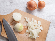 Como cortar cebola sem chorar