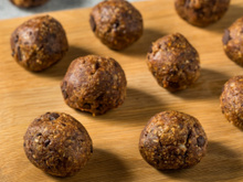 Nem precisa de fogão para fazer esse brigadeiro sem leite condensado; é muito fácil e delicioso