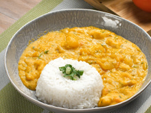 Minha filha não gosta de camarão e me pediu para fazer esse bobó de frango: receita cremosa e fácil me impressionou