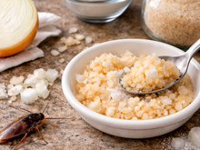 Como misturar cebola e bicarbonato de sódio para eliminar baratas em casa: uma combinação caseira eficaz