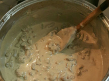 Polêmica do estrogonofe: pode ou não misturar cálcio e ferro no mesmo prato? O que dizem novos estudos!