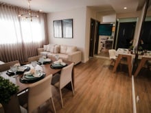 Laura Martínez, designer de interiores: “Não faz sentido sacrificar metade da sala de estar para uma mesa de jantar que só é usada três vezes por ano”
