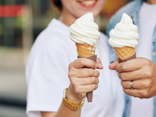 Por que o sorvete de baunilha é branco se a baunilha é marrom?