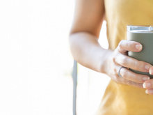 Sabor de alumínio no seu copo térmico pode ser resolvido com esse truque simples!