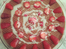Torta mousse de morango trufada