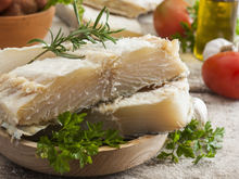 Como dessalgar bacalhau em poucas horas: 3 métodos que funcionam de verdade