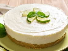 Deixou a sobremesa de Páscoa para a última hora? Essa torta de limão de 4 ingredientes vai te salvar