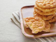 Já imaginou fazer um biscoito de polvilho gigante? Aprenda essa receita surpreendente no TudoGostoso