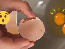 Com quantos anos você descobriu que essa é a melhor forma de tirar aquela casquinha de ovo que caiu dentro do ovo?