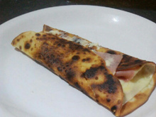 Panqueca de frios com molho branco