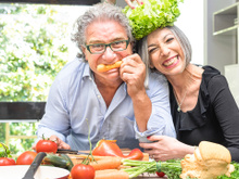 Teoria de Harvard: 5 regras alimentares simples para rejuvenescer até 30 anos pra você colocar em prática em 2025