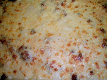 Espaguete com carne moída e requeijão