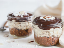 Essa é a receita de overnight oats que eu faço quando estou com vontade de doce: proteica, levinha e sem lactose