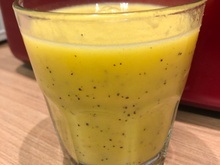 Suco de banana com maracujá