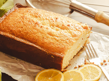Essa receita de bolo de laranja de liquidificador do TudoGostoso leva poucos ingredientes e sempre dá certo