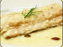 Jacaré ao molho champagne