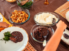 Almoço de Dia das Mães fica um capricho com esses itens de mesa posta em oferta