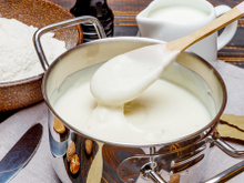 Como fazer molho branco cremoso em 2 versões para deixar suas massas e gratinados irresistíveis