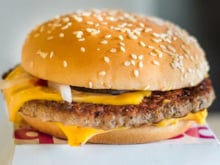 Esse é o ÚNICO hambúrguer do McDonald's que é fresco e feito na hora (e não congelado!): descubra se tem no Brasil