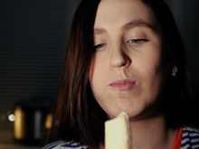 O que acontece no corpo de quem passa a comer 1 banana todos os dias à noite?