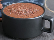 Chocolate quente com baunilha e conhaque