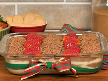 Enfeite sua mesa de ceia de Natal com essa sobremesa de travessa belíssima!