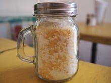 Sal grudado no saleiro: veja no TudoGostoso como resolver esse problema