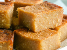 Não sou boa na cozinha, mas segui essa receita à risca e fiz o bolo de mandioca mais fofinho da minha vida