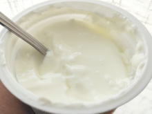 Finalmente descobri qual é o melhor iogurte grego para comprar no mercado: marca lidera ranking disparado