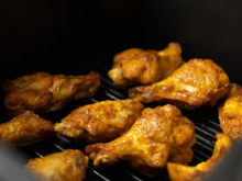 Dia de super promoção da Shopee tem frete grátis e descontos imperdíveis como essa air fryer com forno!