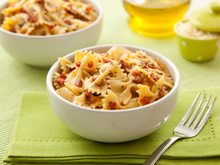 Gravatinha Carambolove com Tomate Seco, Alcaparras e Salsa