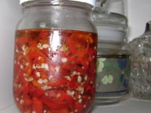 Molho de pimenta caseiro com óleo de girassol vai dar um toque especial nas suas comidas