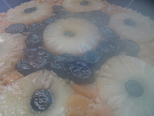 Torta de Abacaxi  ( já sai decorada do forno )