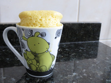 Bolo de laranja de caneca