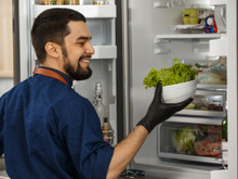 Nem 2 dias, nem 1 semana: quanto tempo a alface pode ficar na geladeira sem murchar