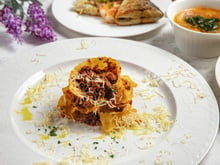 O tradicional leilão, convidados especiais e provas pra lá de desafiadoras: O novo episódio do MasterChef está no ar!