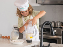 Massa de panqueca simples de liquidificador: meus filhos me obrigam a fazer todo sábado no café da manhã