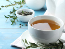 Chá antioxidante com folhas secas de eucalipto: os benefícios e como fazer a infusão