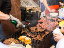 Dicas práticas de como acender uma churrasqueira