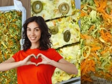 Com brocólis e alho poró, essa torta de frango low carb é amor à primeira mordida